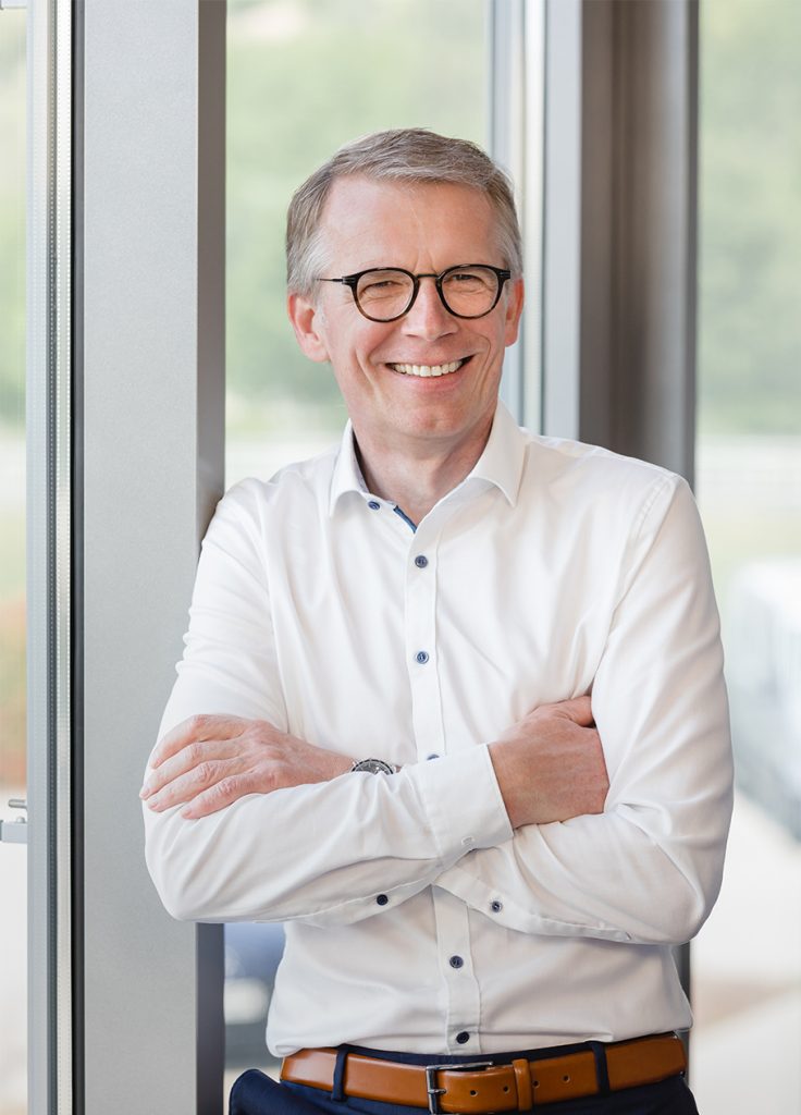  Jürgen Petzel ist Geschäftsführer Sales bei MPDV.